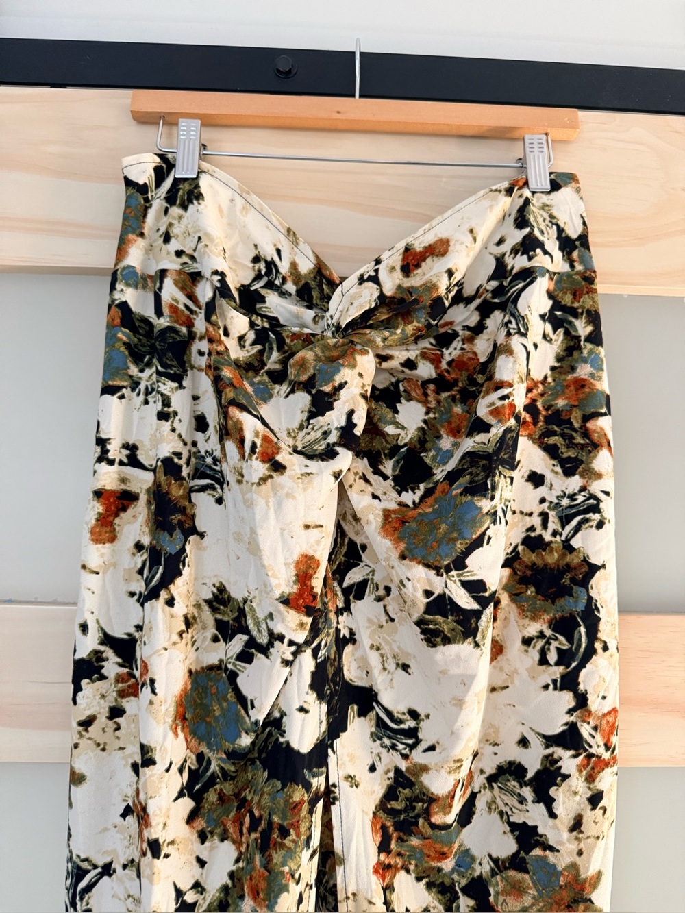 Open Edit Twist Front Floral Midi Skirt Ivory Multi XL NWOT - Picture 4 of 5